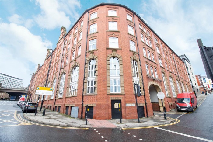 1 Bedroom Flat