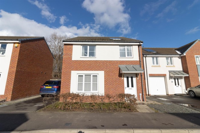 4 Bedroom House - Detached