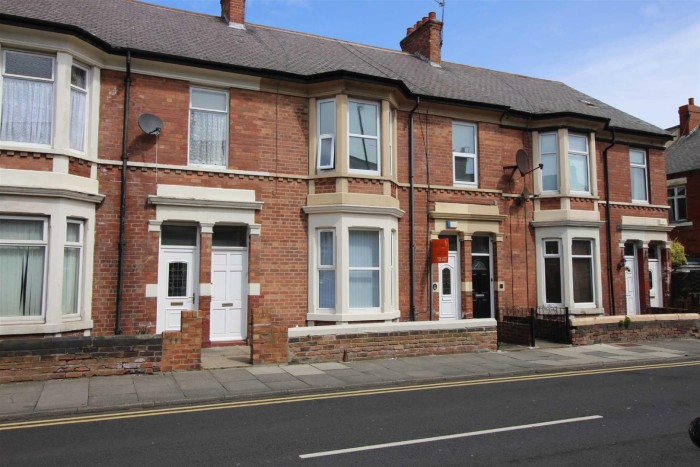 2 Bedroom Flat - Ground Floor