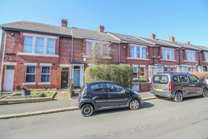 2 Bedroom Flat - Ground Floor