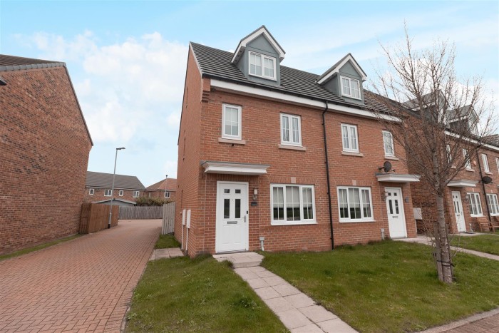 3 Bedroom House - Townhouse