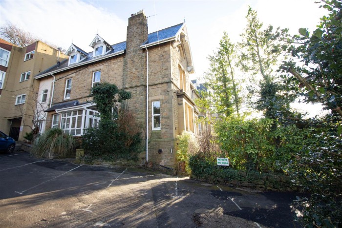 2 Bedroom Flat