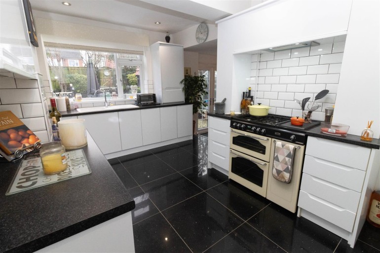 Jan Forster Estates 3 bedroom property for sale in Chantry Drive