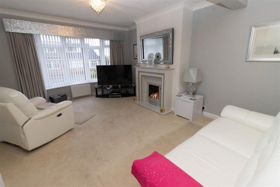 Jan Forster Estates 3 bedroom property for sale in Chantry Drive