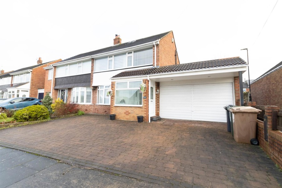 Jan Forster Estates 3 bedroom property for sale in Chantry Drive