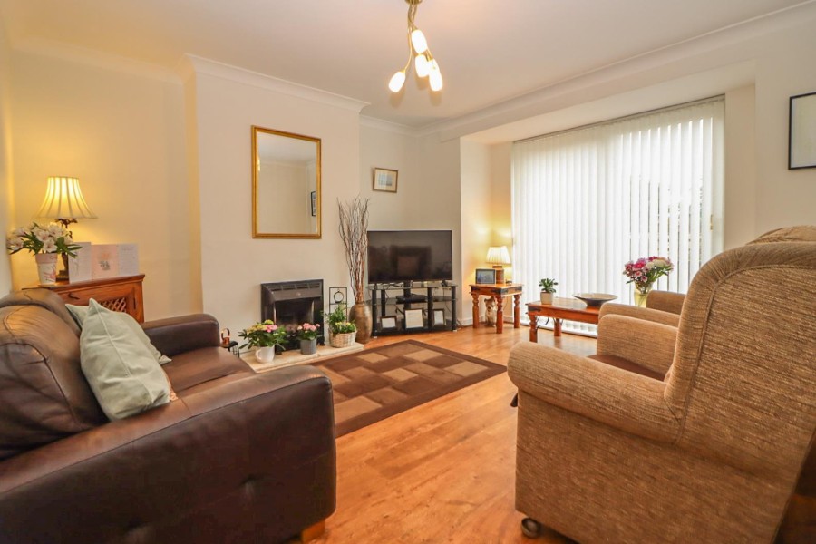 Jan Forster Estates 3 bedroom property for sale in Beech Avenue