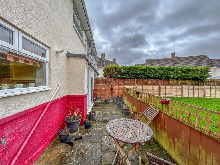 Jan Forster Estates 3 bedroom property for sale in Beech Avenue