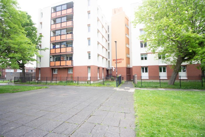 2 Bedroom Flat