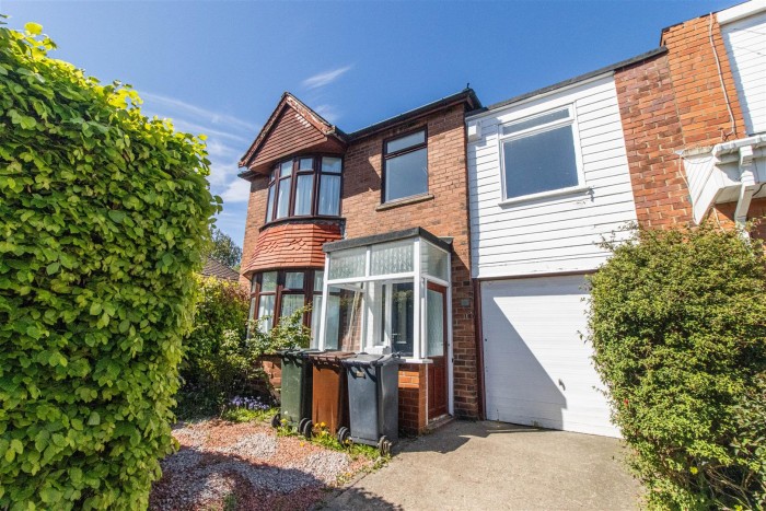 4 Bedroom House - Link Detached