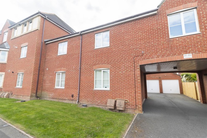 1 Bedroom Flat - Ground Floor