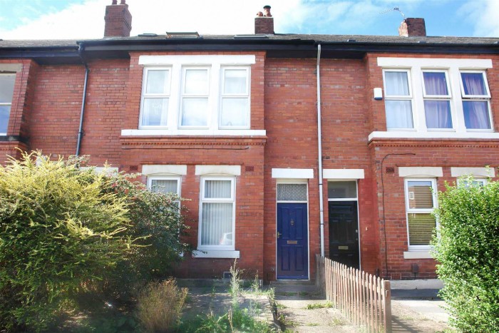 2 Bedroom Flat - Ground Floor