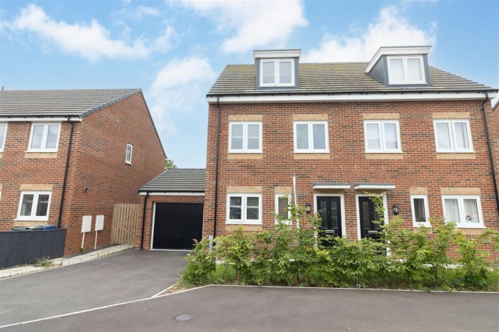 3 Bedroom House - Townhouse