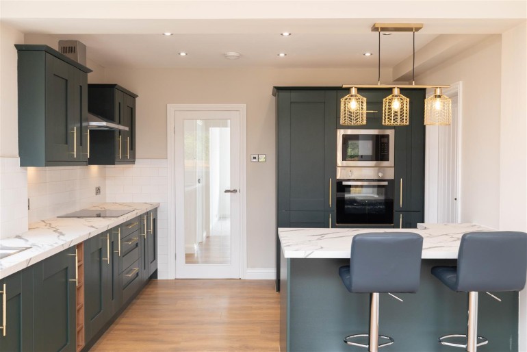 Kitchen/Living Area