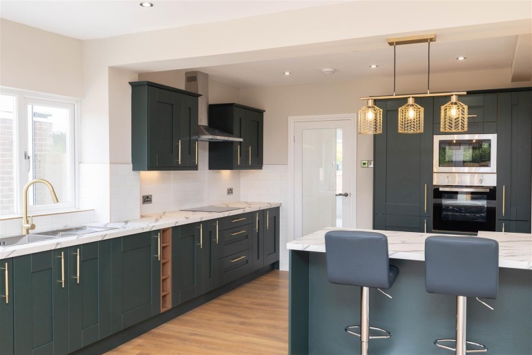 Kitchen/Living Area