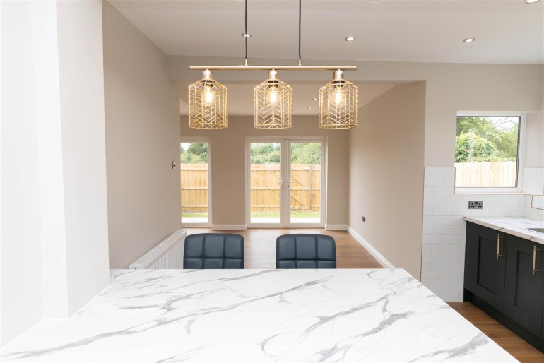 Kitchen/Living Area