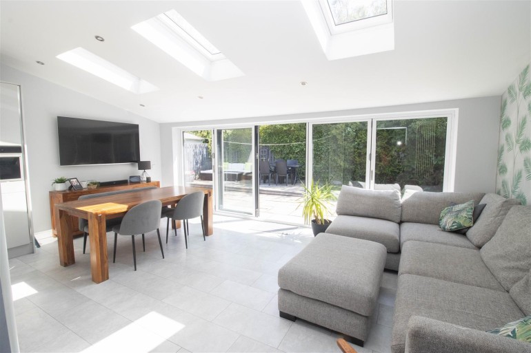 Kitchen/Family Room