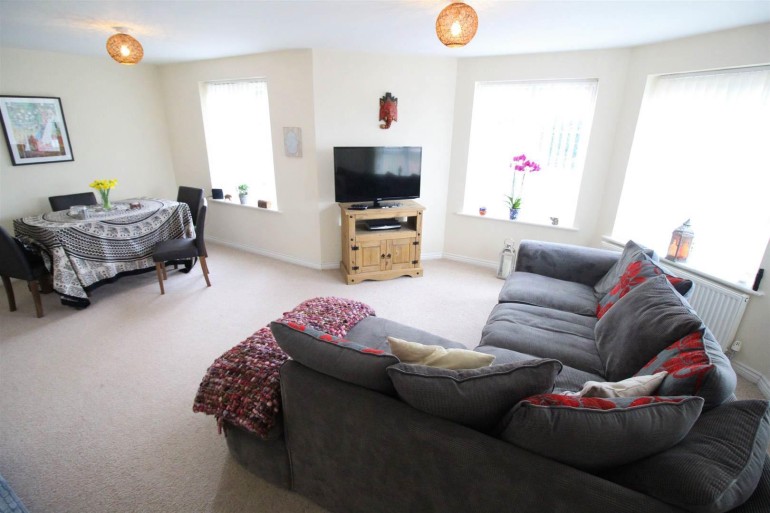 Lounge Dining Room