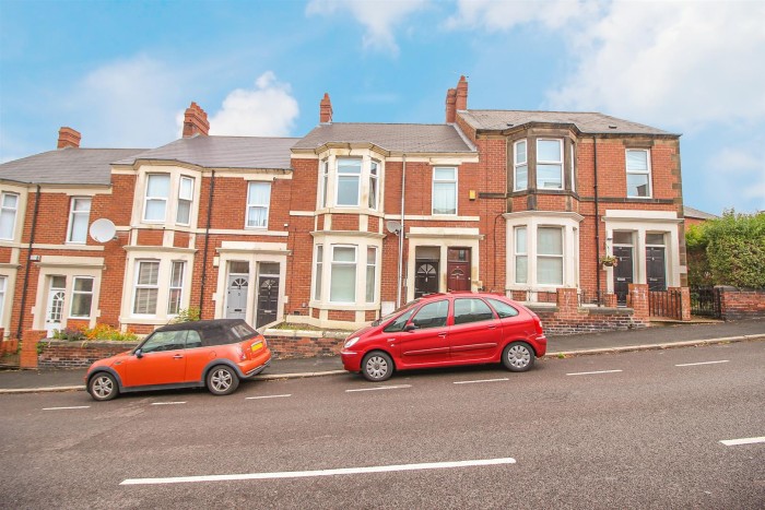 2 Bedroom Flat