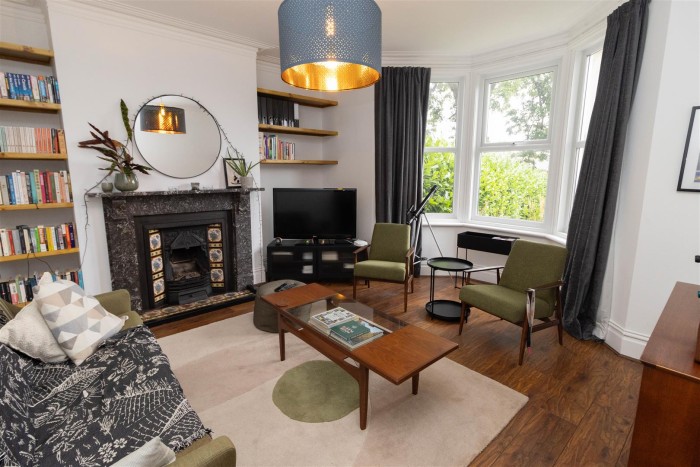 2 Bedroom House - Terraced