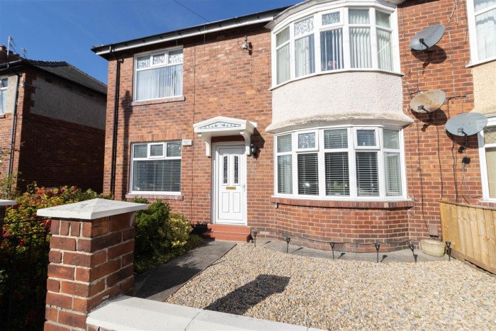 2 Bedroom Flat - Ground Floor