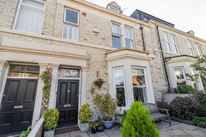3 Bedroom Maisonette