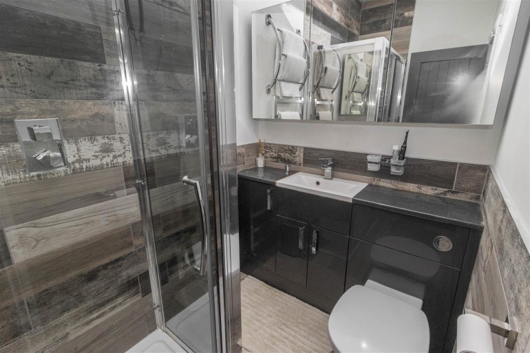 Ensuite