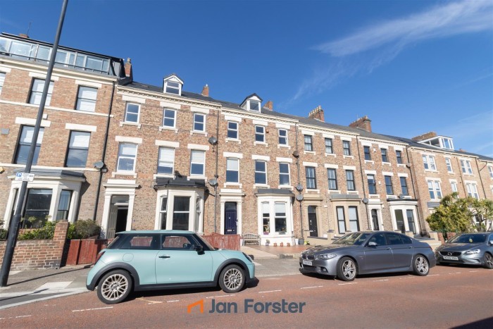 3 Bedroom Maisonette