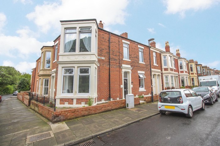 2 Bedroom Flat - Ground Floor