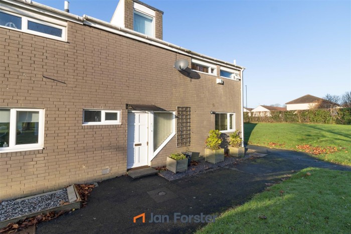 3 Bedroom House - End Terrace