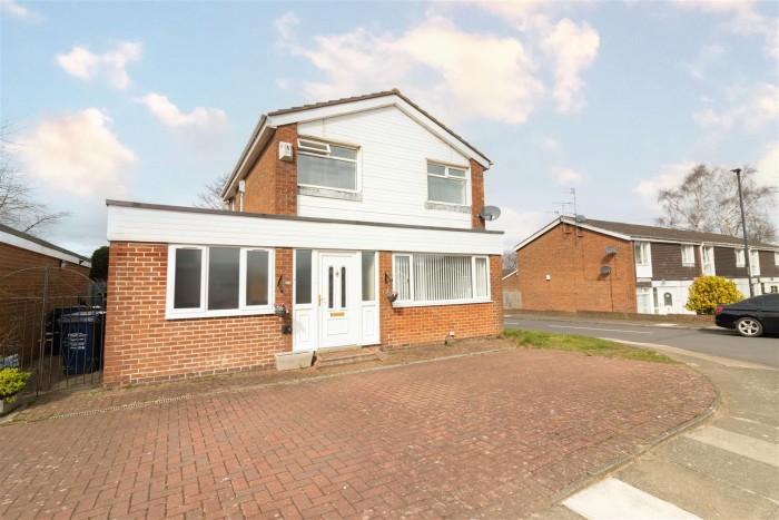 5 Bedroom House - Detached