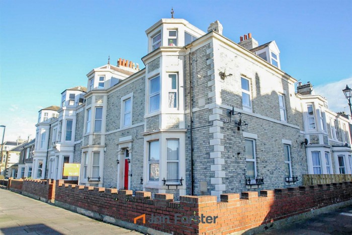 1 Bedroom Flat - Ground Floor