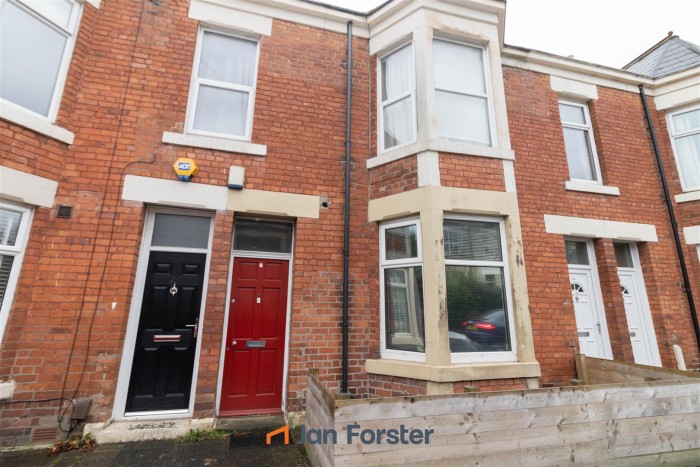 2 Bedroom Flat - Ground Floor
