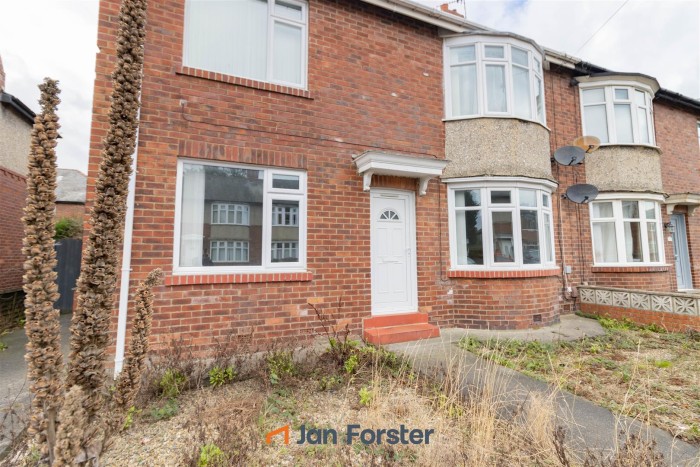 2 Bedroom Flat - Ground Floor