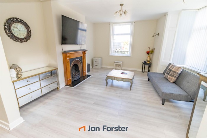 3 Bedroom House - End Terrace