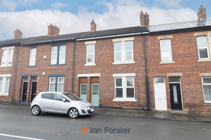 2 Bedroom Flat - Ground Floor