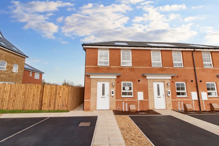2 Bedroom House - Terraced