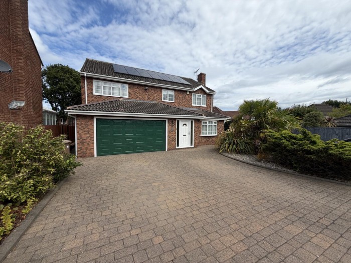 5 Bedroom House - Detached