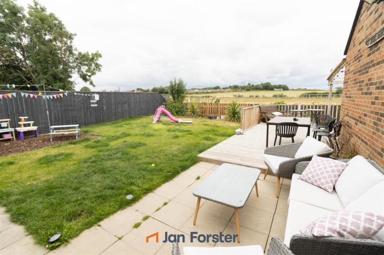 Rear Gardn