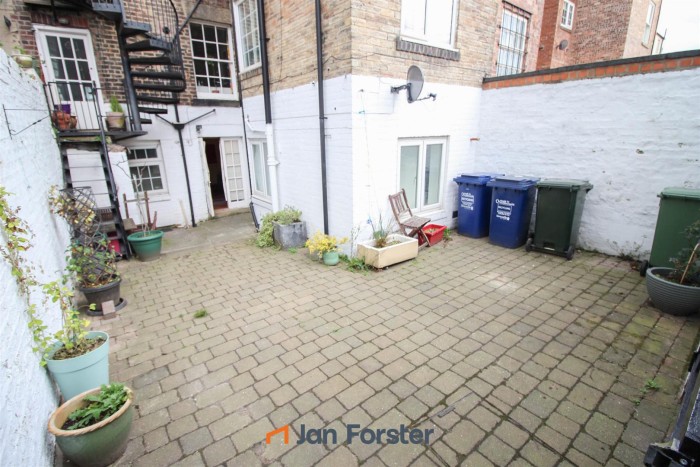 2 Bedroom Flat - Ground Floor