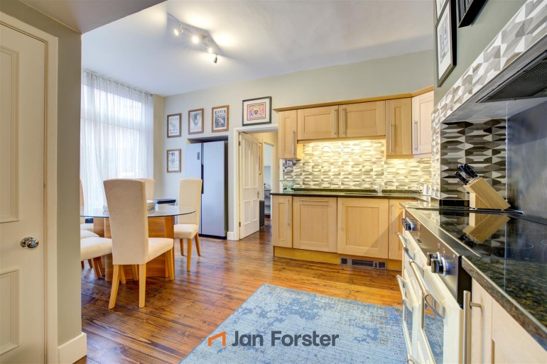 Kitchen -  7