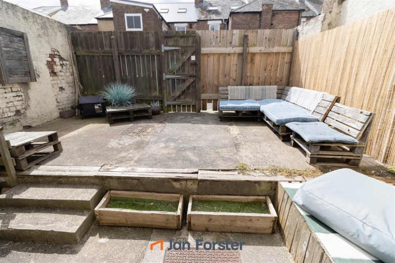 Shared Yard
