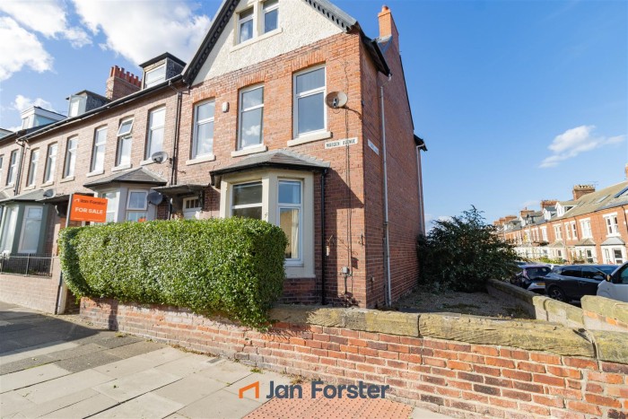 5 Bedroom House - End Terrace