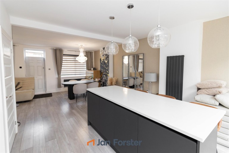 Dining Area/Lounge