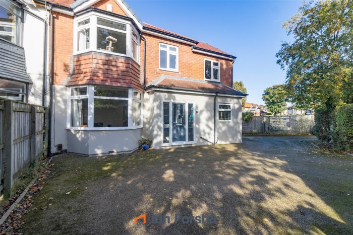 4 Bedroom House - Semi-Detached