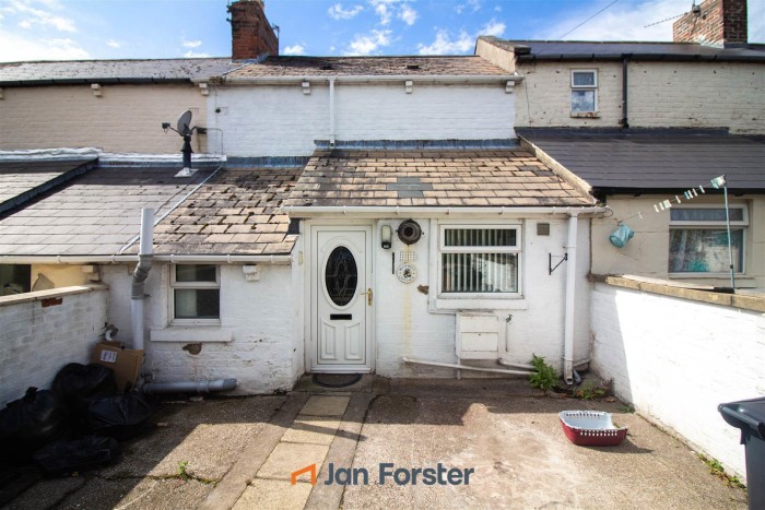 2 Bedroom House - Terraced
